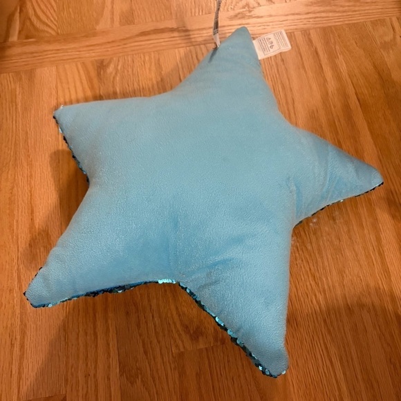 Star Sequin Reversible Plush Pillow Blue Silver NEW - Picture 6 of 7